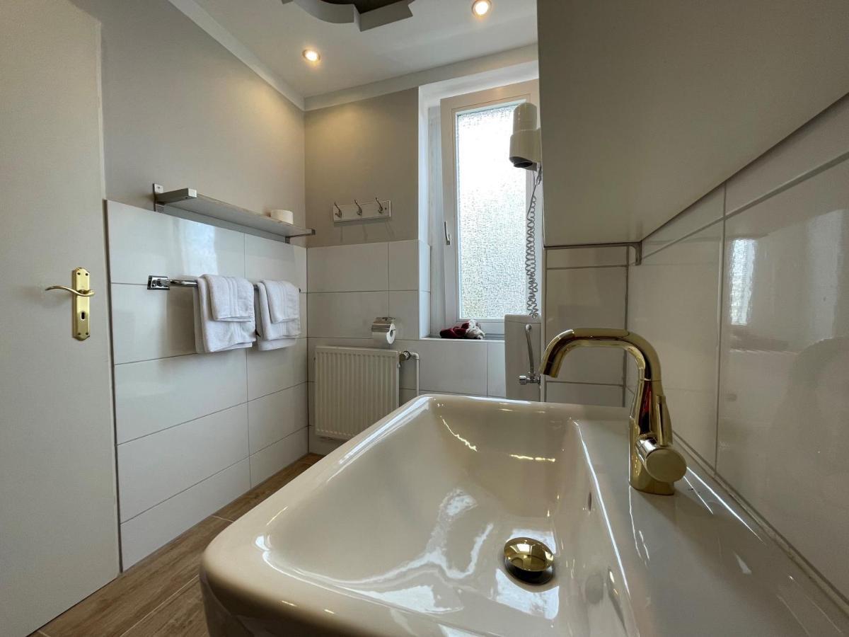 Hotel Kenny & Henry Cuxhaven Luaran gambar