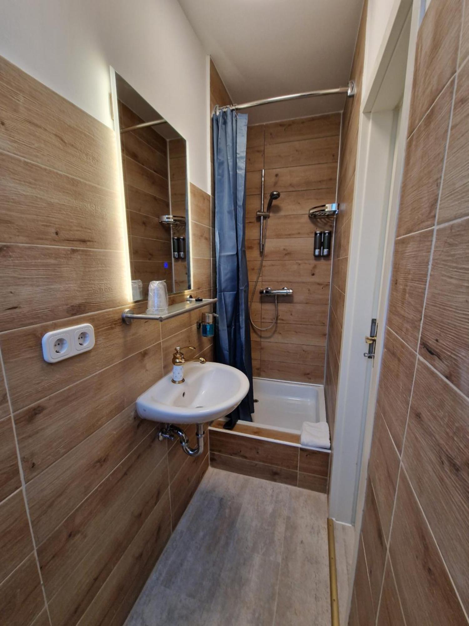 Hotel Kenny & Henry Cuxhaven Luaran gambar